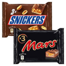 SNICKERS BATON Z NUGATOWYM NADZIENIEM I ORZESZKAMI ZIEMNYMI W KARMELU I CZEKOLADZIE, 3 X 50 G